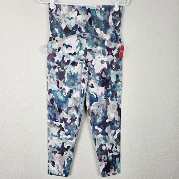 SPANX BOTTY BOOST ACTIVE 7/8 LEGGINGS CAMOUFLAGE - Picture 2 of 10